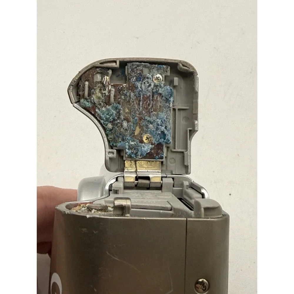 Canon PowerShot A530 5.0MP Compact Digital Camera For Parts or Repair Ships Fast